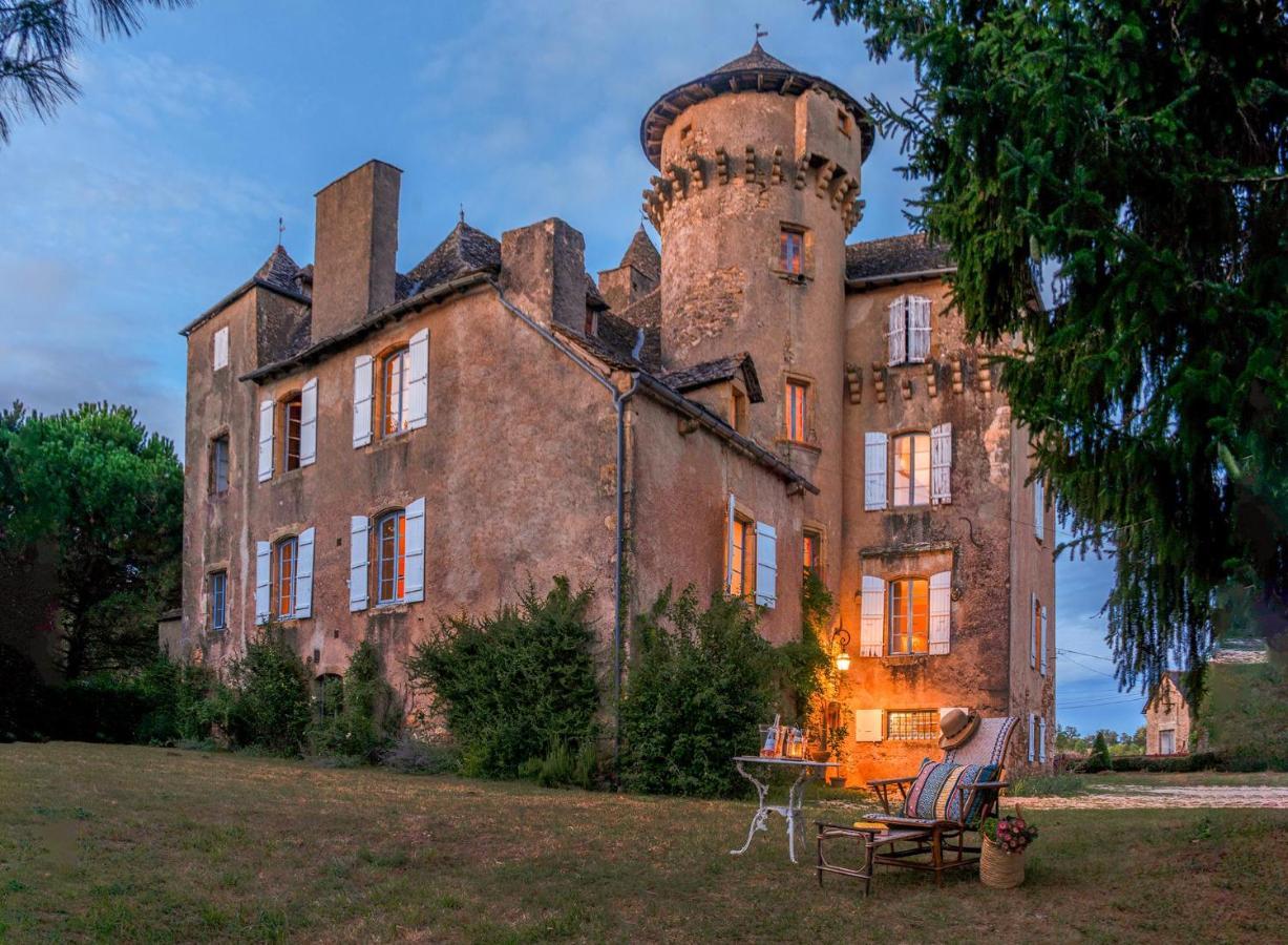 Chateau Garinie 15Th Century Medieval Castle In The South Of France Lugan  Экстерьер фото